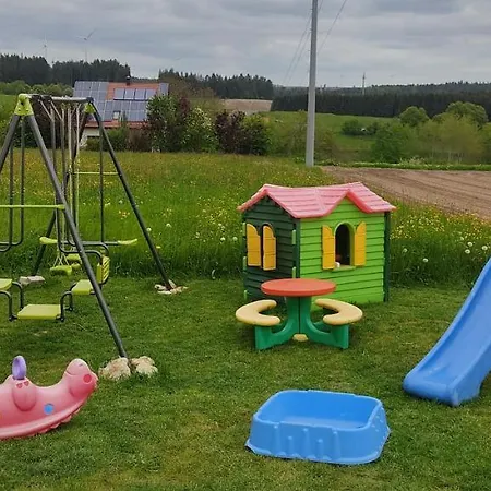 Durchreisestop Mit Am Aussergewoehnlichen Spitzboden Mit Autobetten Und Bad ,kueche Im Souterain Гостевой дом